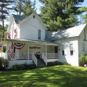 Meet your Posher, Louisa